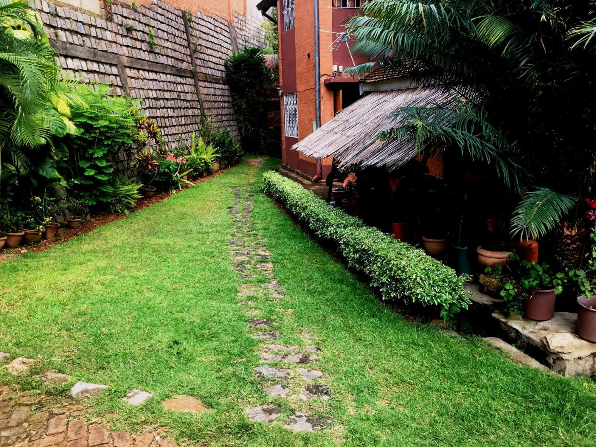 Le Fumoir Guest House Chambre Double Antananarivo Bagian luar foto