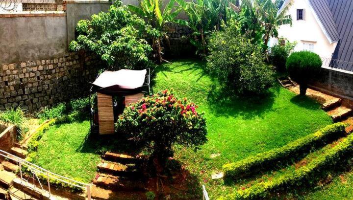 Le Fumoir Guest House Chambre Double Antananarivo Bagian luar foto